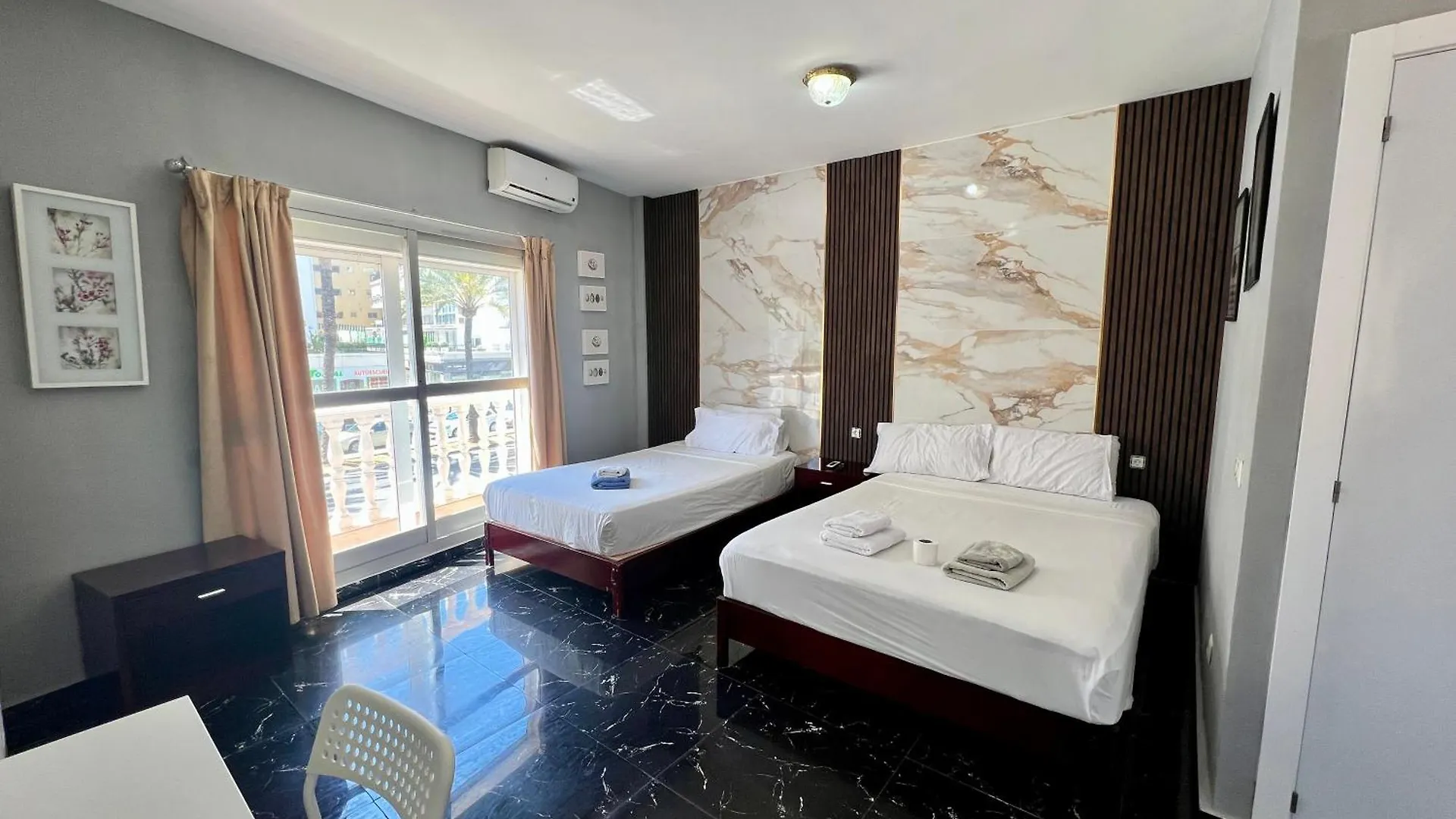 Ferienwohnung Costa Marbella Star Light Apartment