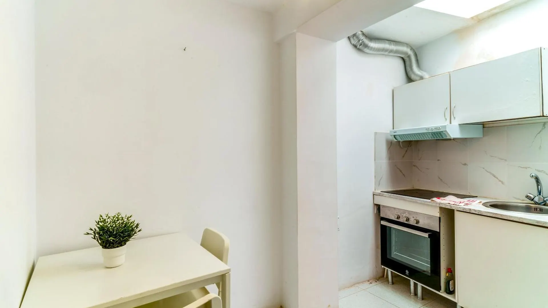 Costa Marbella Star Light Apartment 0*,  Spain